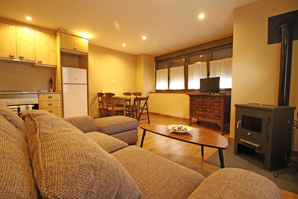 Apartamentos Snoe Mont Romies Salardú Exterior foto